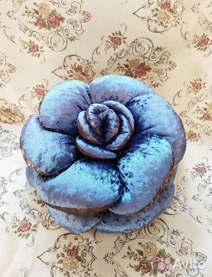 Декоративная подушка «Роза»