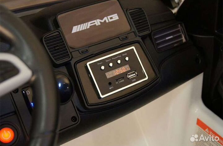 Двухместный электромобиль Mercedes-Benz