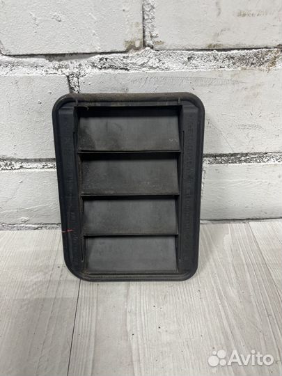 Задний вытяжной клапан BMW F20