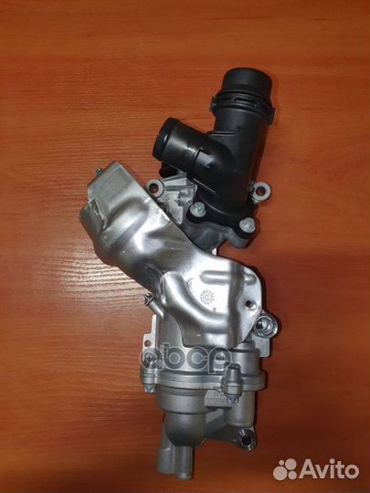 Насос водяной 2,0t A274200080080 mercedes-benz