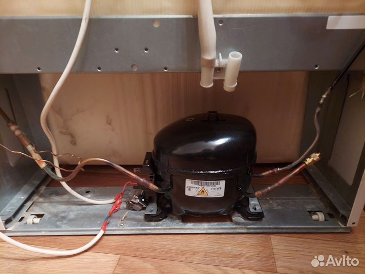 Холодильник indesit