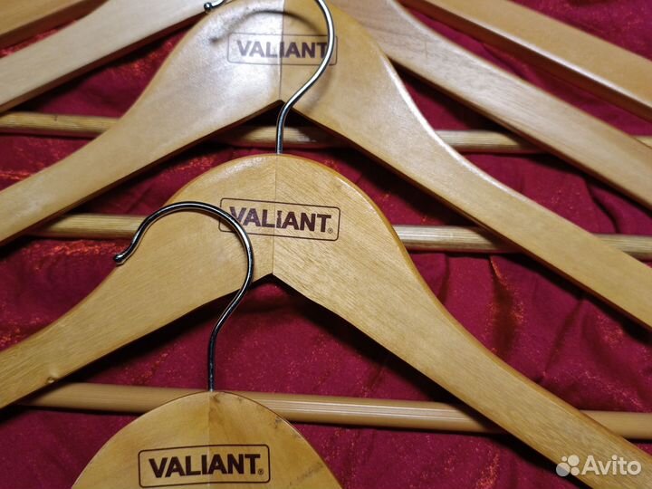 Вешалки для одежды