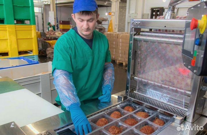 Рабочие-вахтовики на производство