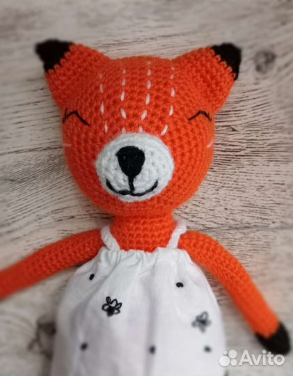 Игрушка Лиса вязаная ручной работы