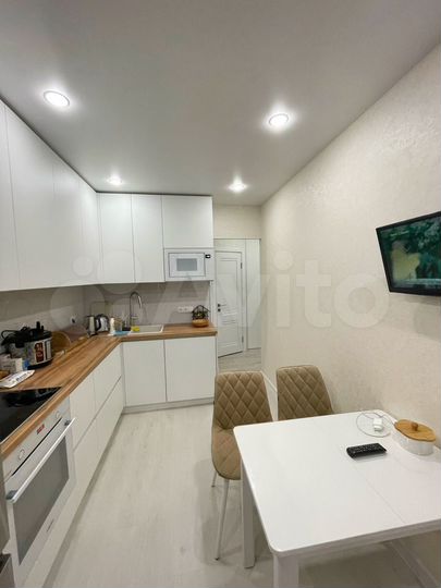 2-к. квартира, 64 м², 9/10 эт.
