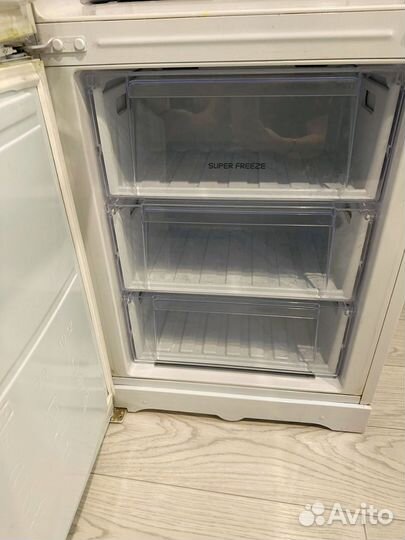 Холодильник Hotpoint-Ariston HBT 1201.4 NFH