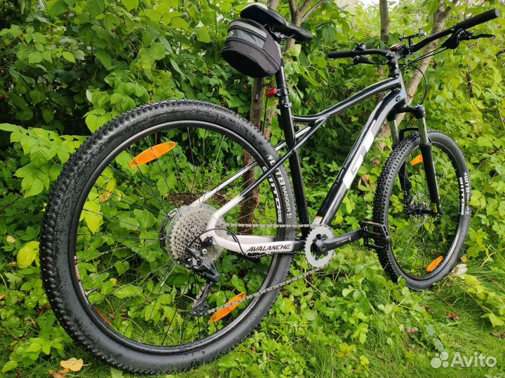 Велосипед gt avalanche comp 29 2021