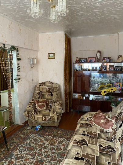 Комната 30 м² в 2-к., 1/2 эт.