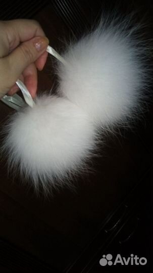 Помпоны из меха песца 