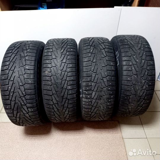 Nokian Tyres Hakkapeliitta 7 SUV 285/60 R18 116T