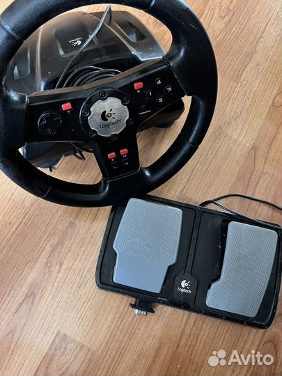 Игровой руль logitech