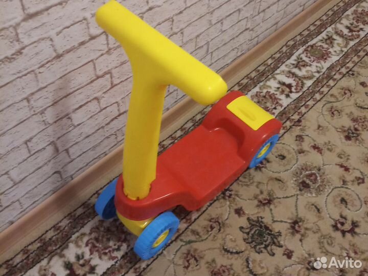 Детский самокат-каталка