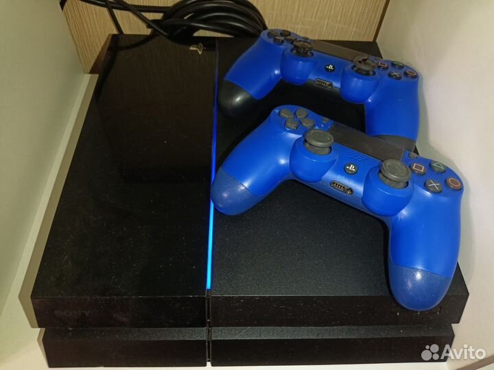 Playstation 4 с камерой и 2 джойстиками