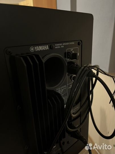 Студийные мониторы Yamaha hs8