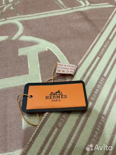 Кашемировый объемный палантин Hermes розовый