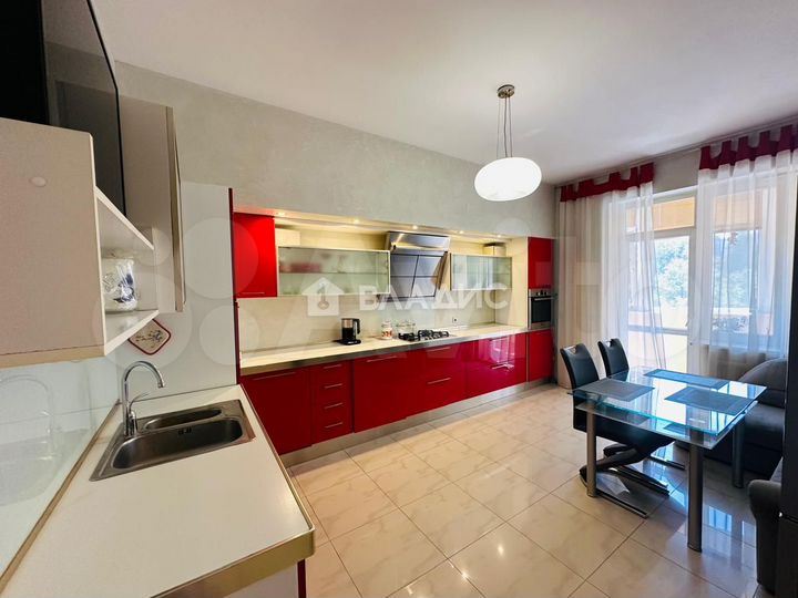 2-к. квартира, 96,3 м², 3/9 эт.