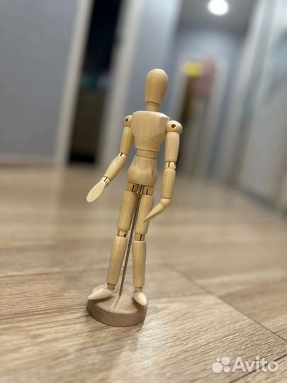 Статуэтка деревянная новая