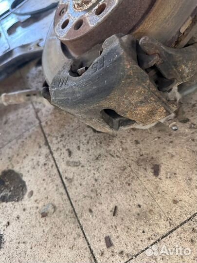 Суппорт передний правый Skoda Octavia A5 1.4 BUD