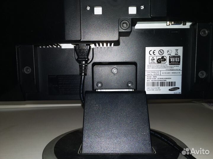 Монитор Samsung 19 SyncMaster 940n