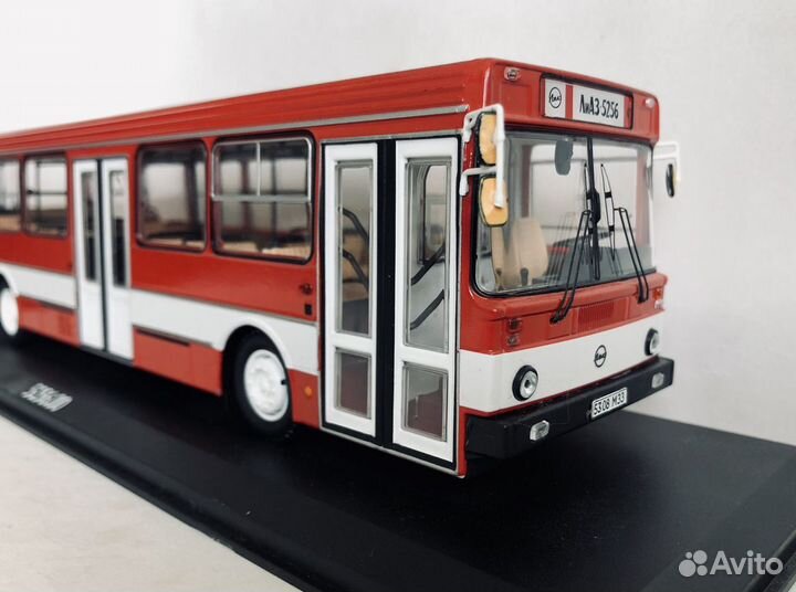 Лиаз 5256 масштабная модель Classicbus