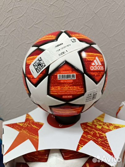 Футбольный мяч adidas лига чемпионов Madrid 2019