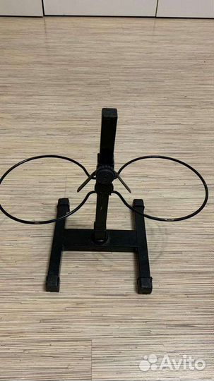 Стойка под миски для кормления животных