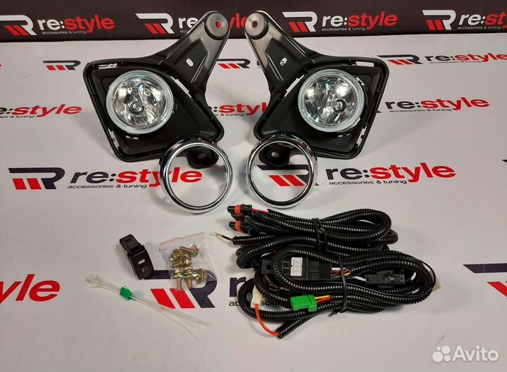 Туманки Toyota Hiace 200 2м O652