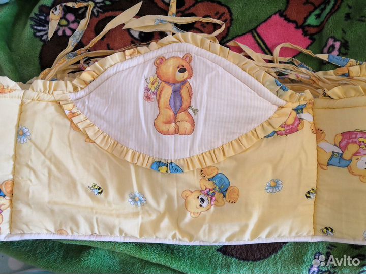 Бортик для кроватки