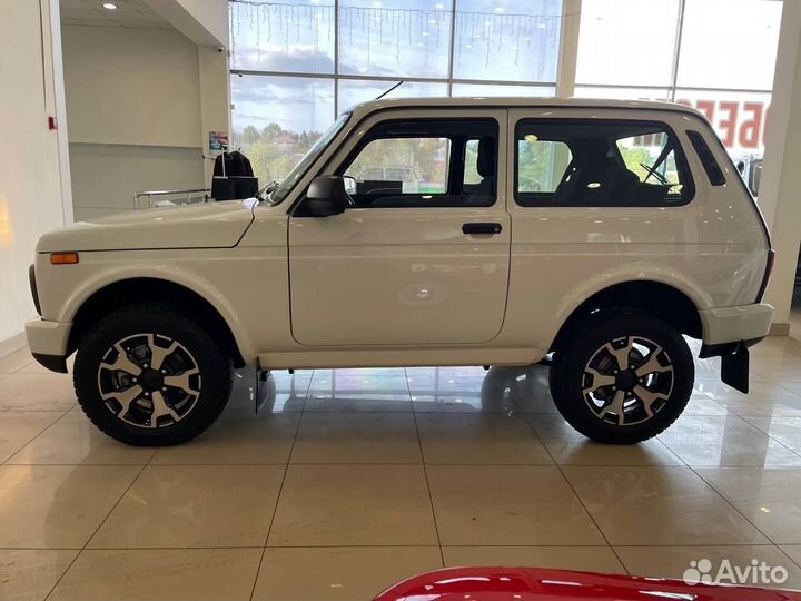 LADA 4x4 (Нива) 1.7 МТ, 2023, 8 км