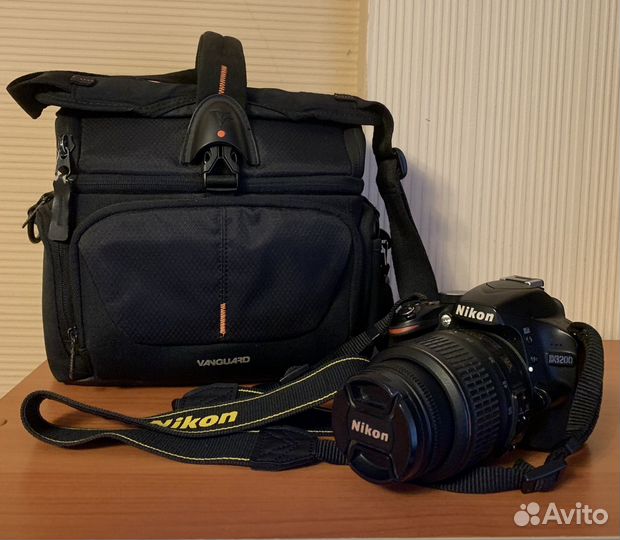 Зеркальный фотоаппарат Nikon D3200