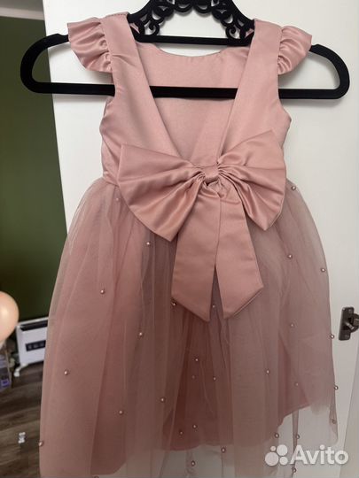 Платье для девочки нарядное 104