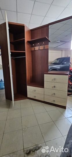 Прихожая угловая бу