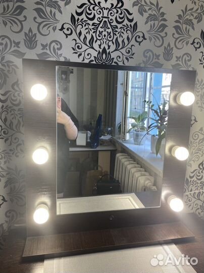 Гримерное зеркало