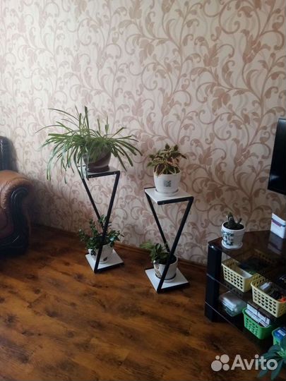 Подставка для цветов