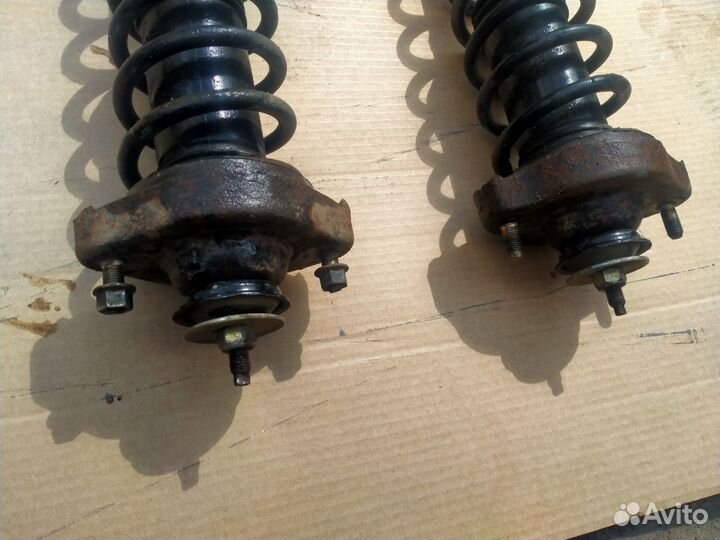 Стойки задние в сборе Mitsubishi Lancer 6