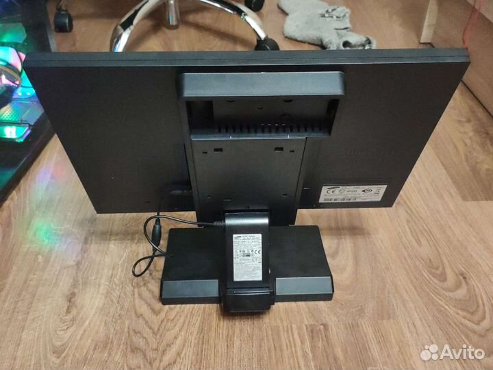 Монитор Samsung 19