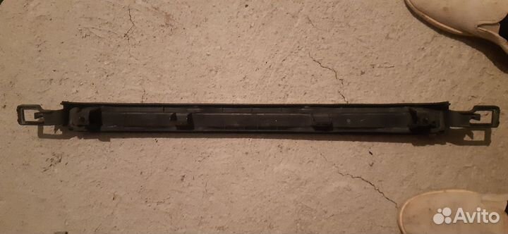 Отражатель крышки багажника nissan sunny