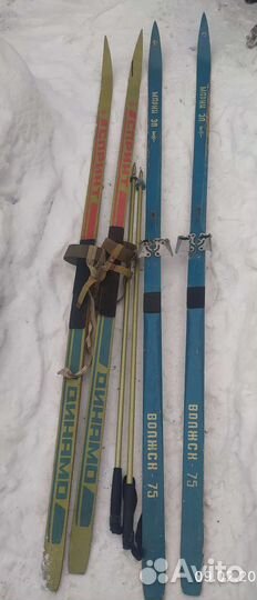 Спортивный инвентарь СССР,обруч,ракетки,лыжи