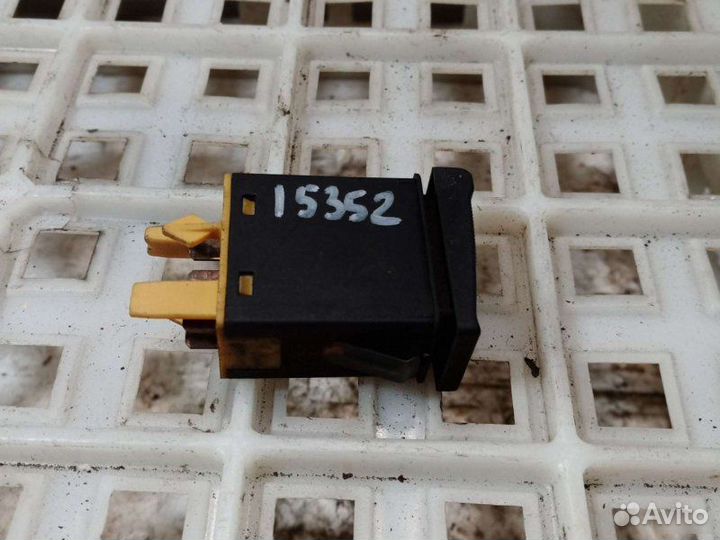 Кнопка птф Audi А6 С4