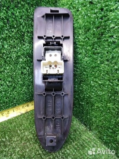 Блок управления стеклоподъёмником Toyota Corolla