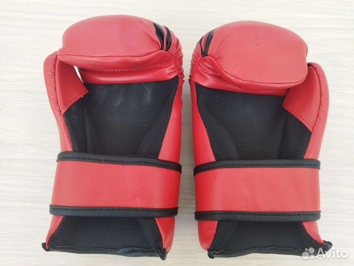 Перчатки для таэквондо
