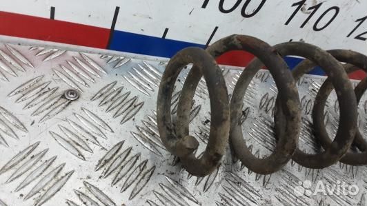 Пружина задняя volkswagen golf 4 (USE09LY01)