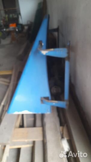 Продам спойлер