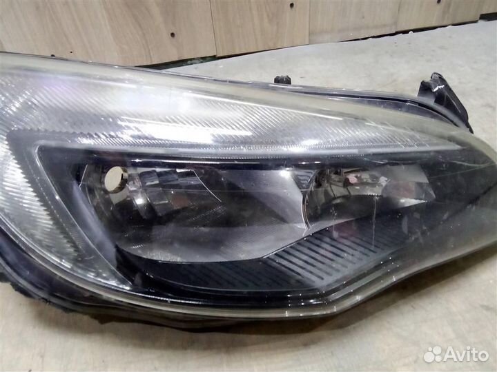Фара правая от Opel Astra J 2010