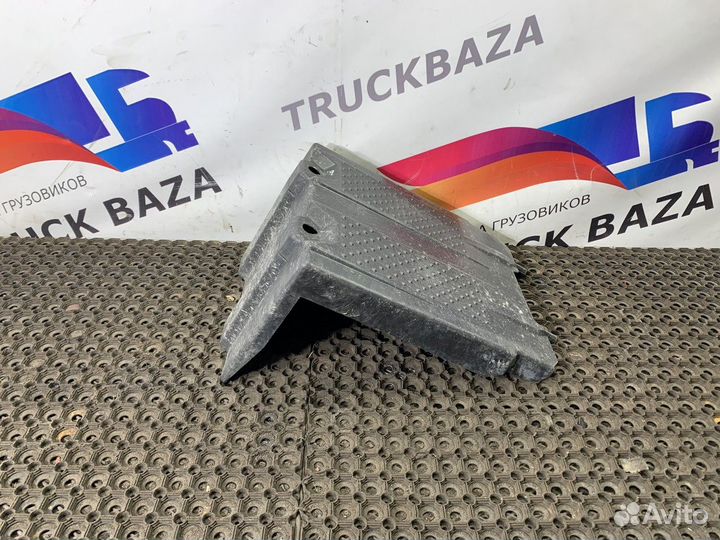 Крышка аккумуляторного ящика