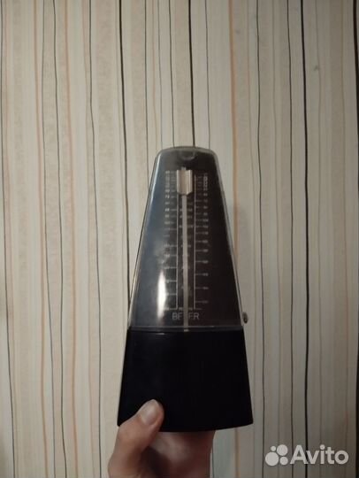 Метроном механический