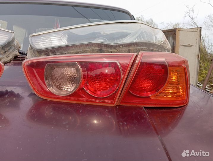 Комплект фар на mitsubishi10