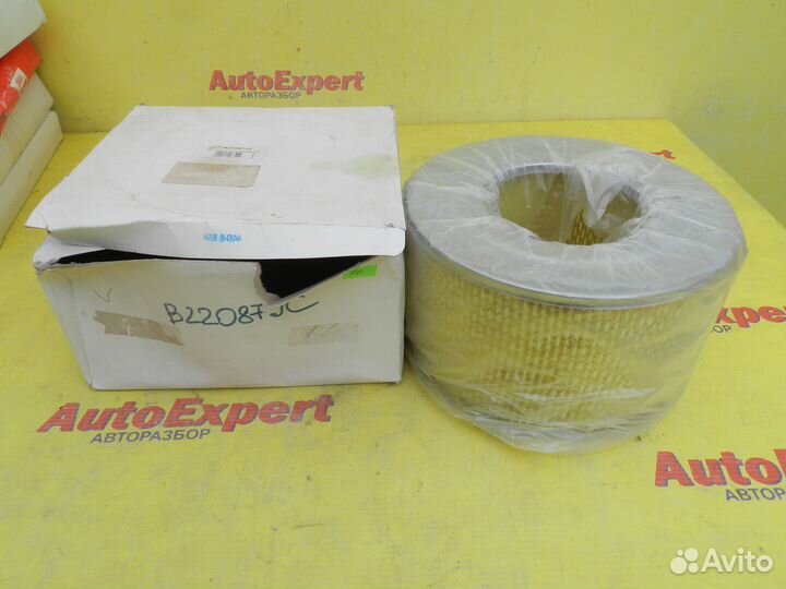 Фильтр воздушный Toyota Hilux 97-01 2LT