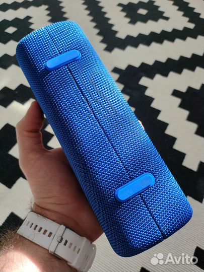 Колонка Xiaomi Mi Portable Bluetooth Speaker