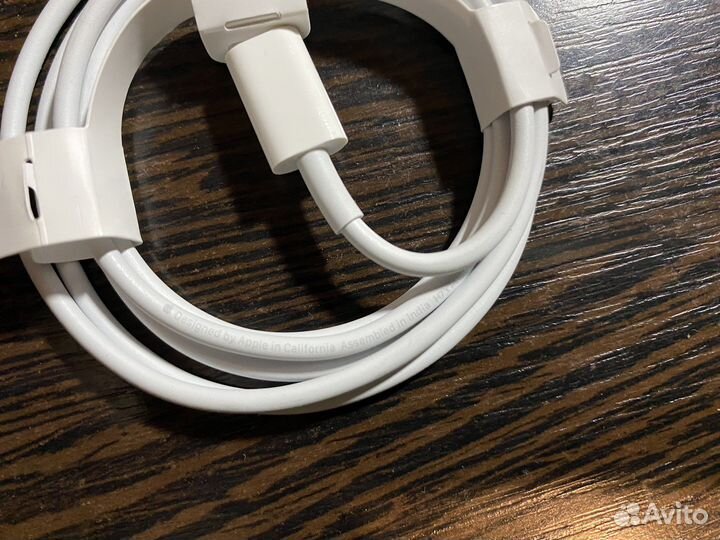 Оригинальный провод Type-S на iPhone